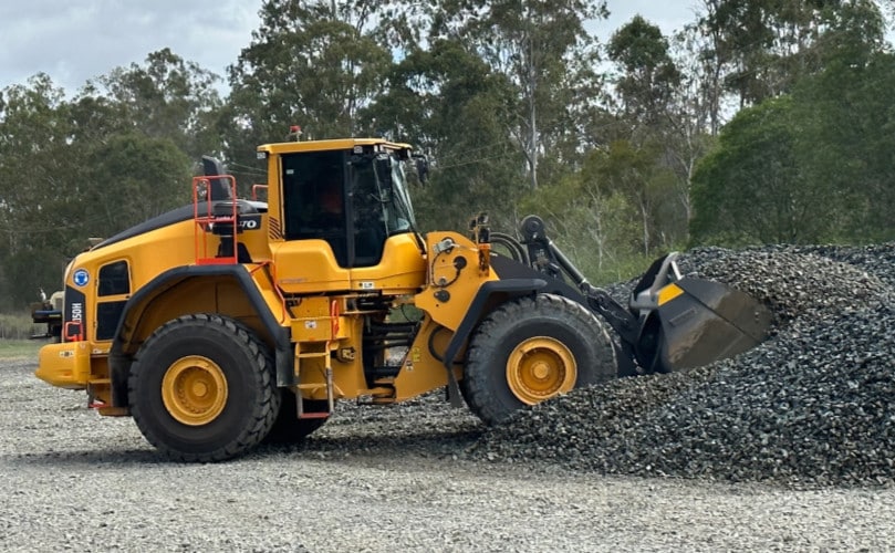 excavation equipment in action in large and small project across the fraser coast and beyond